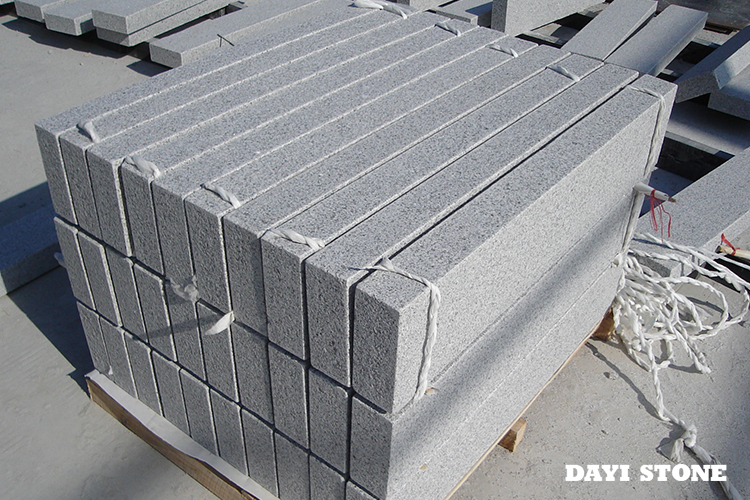 G603-10 Light Grey Natural Granite Stone Palisade & Kerbs all sides Flamed - Dayi Stone